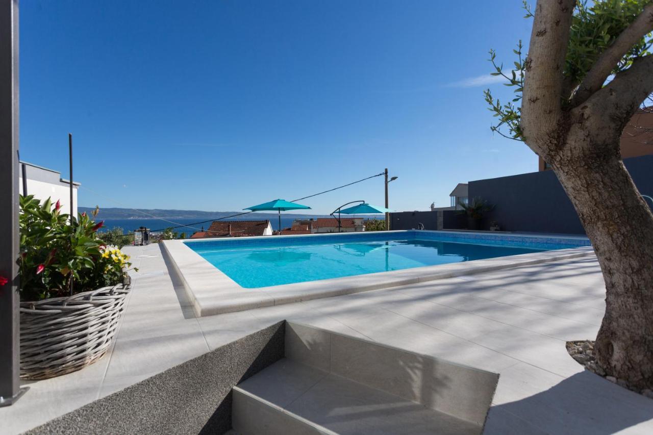 Apartments Lidija - Sea View Apartment With Exclusive Right Of Using Hot Tub Or Split Level Apartment With Exclusive Right Of Using Pool Подстрана Екстериор снимка