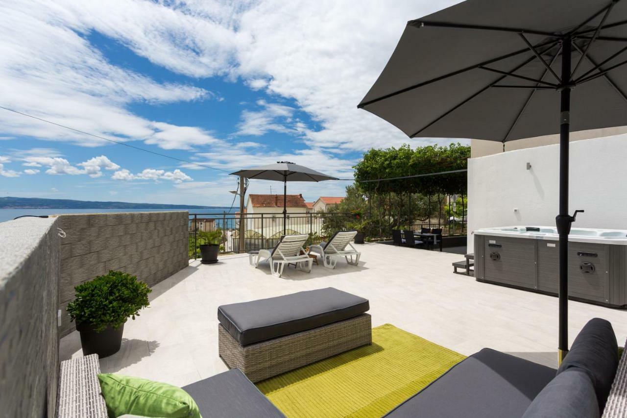 Apartments Lidija - Sea View Apartment With Exclusive Right Of Using Hot Tub Or Split Level Apartment With Exclusive Right Of Using Pool Подстрана Екстериор снимка